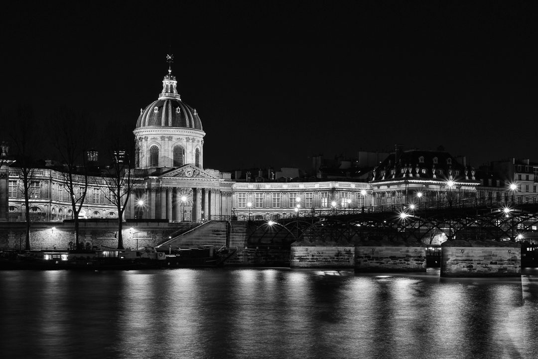 L'académie Française et le pont des arts, Paris 