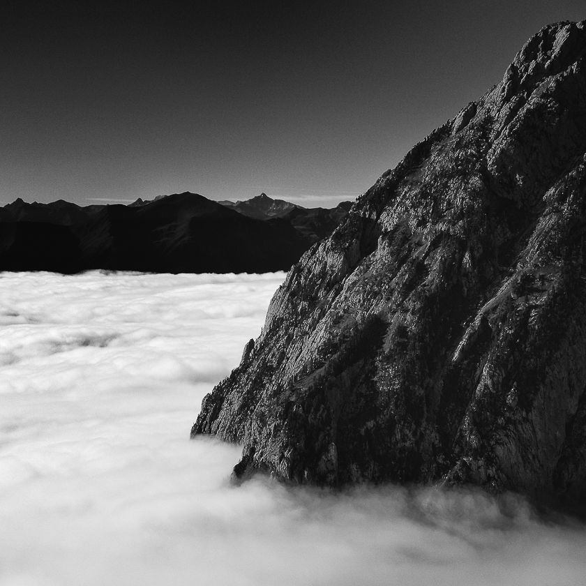 Les pieds dans les nuages Mer de nuages non loin du pic d'Anie