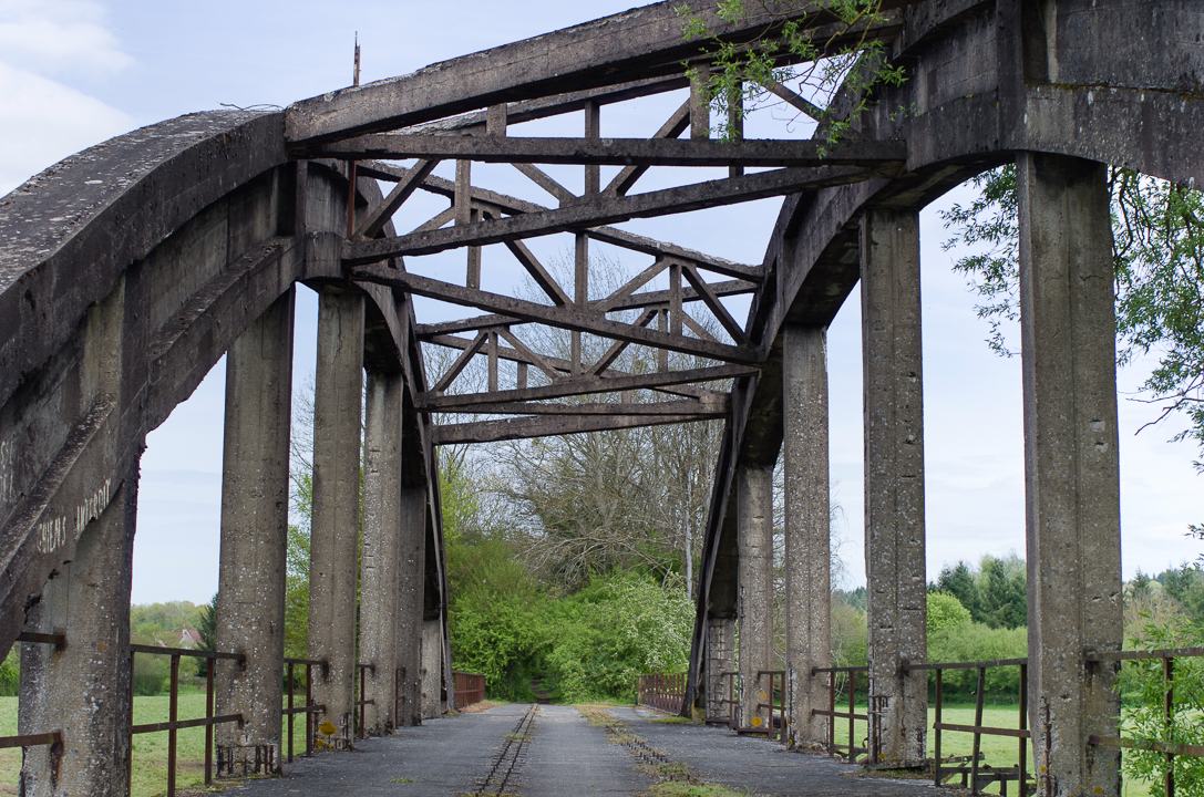 Pont d'accès à l'ancienne mine des Télots 