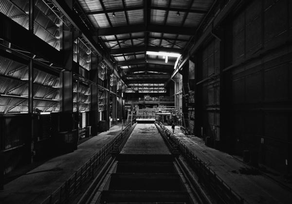 Le haut-fourneau B Le haut-fourneau B Le HFB, photographies d'un haut-fourneau laissé pour mort par Arcelor Mittal en 2011. Son arrêt...